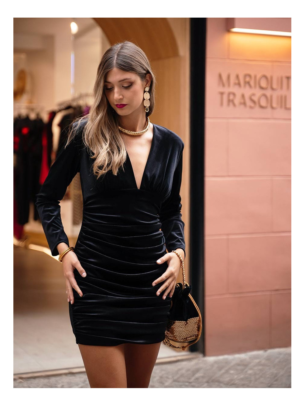 Vestido Corto Terciopelo, Vestido Negro, Vestido Terciopelo Negro, Mariquita Trasquilá