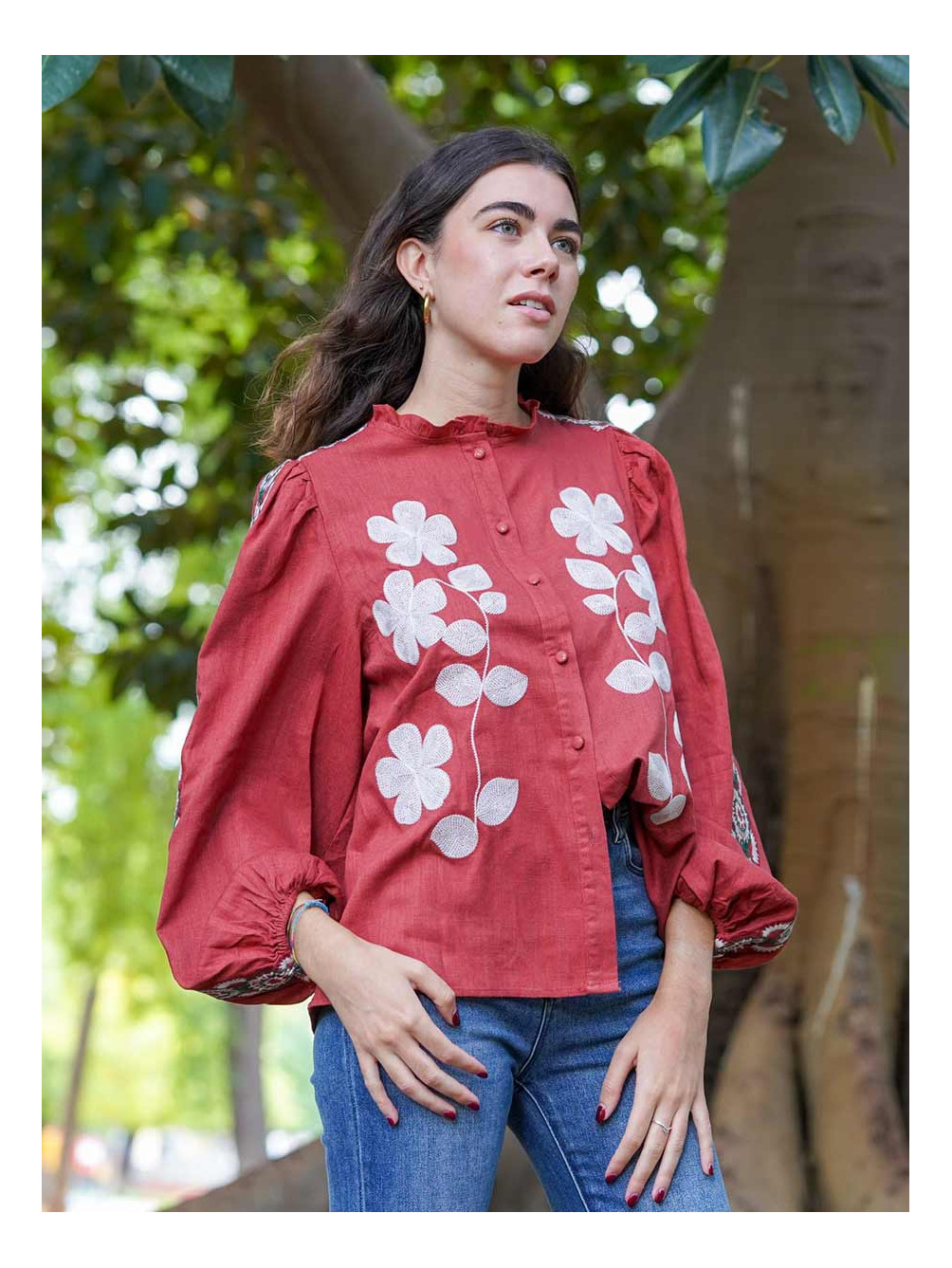 Camisa Flores Bordadas, Camisa de Mujer Bordada, Camisa con Mangas Largas, Mariquita Trasquilá